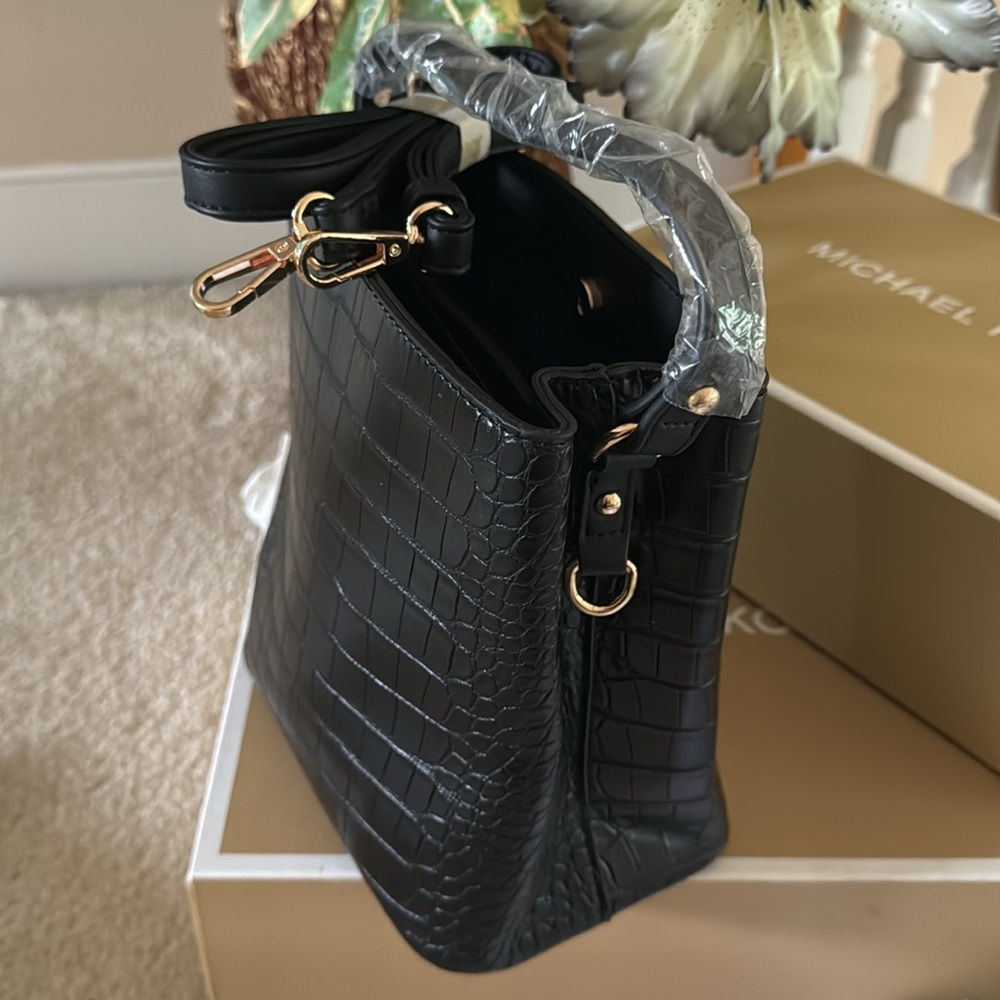 Black Croc-Embossed Handbag - Picture 5 of 9